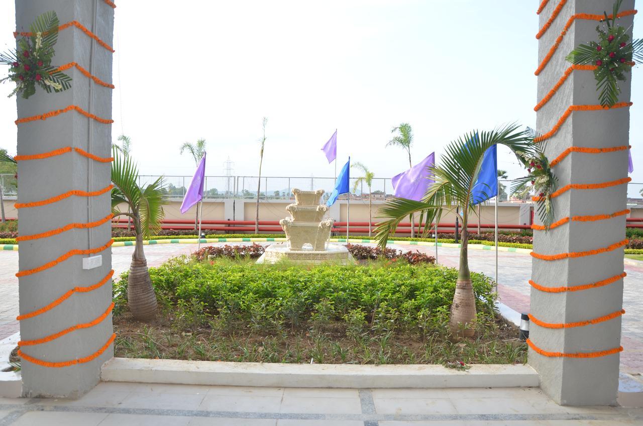 Maha Bodhi Hotel.Resort.Convention Centre Esterno foto