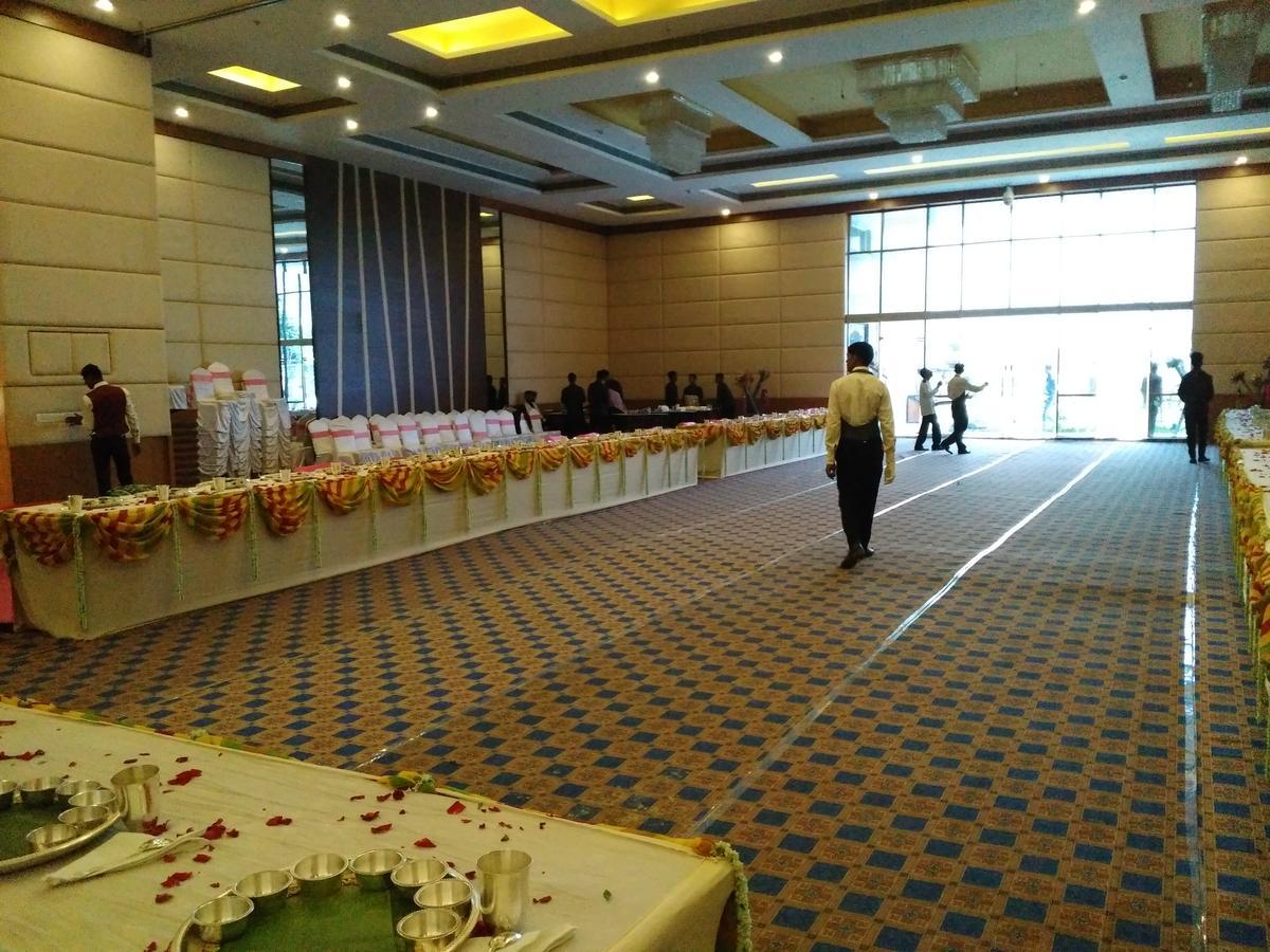 Maha Bodhi Hotel.Resort.Convention Centre Esterno foto